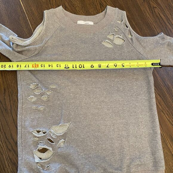 Emma Sweater Women’s Size Small Grey Cold Shoulder Crew Neck Distressed - Picture 10 of 12